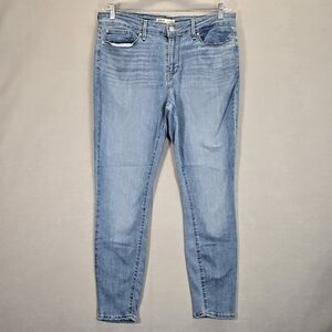 Signature Levi Strauss Women’s Sz 33x30 Jeans Mid Rise Skinny Denim Blue